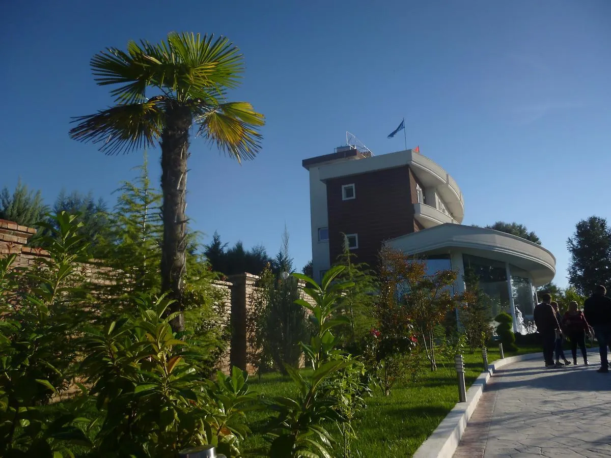 ***  Hotel Red Apple Fier Albania