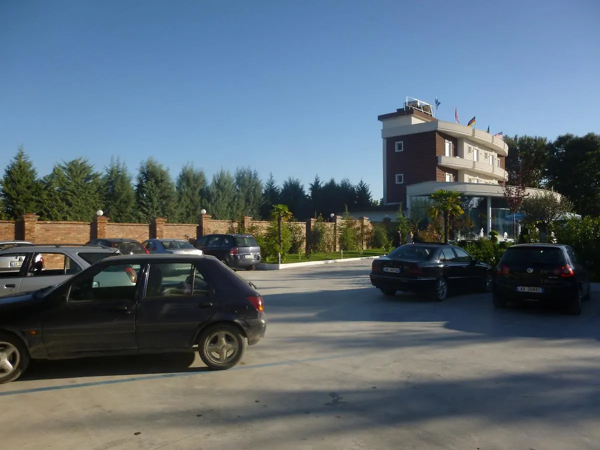 Hotel Red Apple Fier