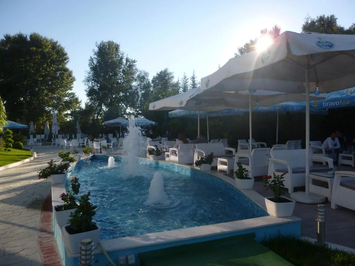 Hotel Red Apple Fier 3*,  Albania