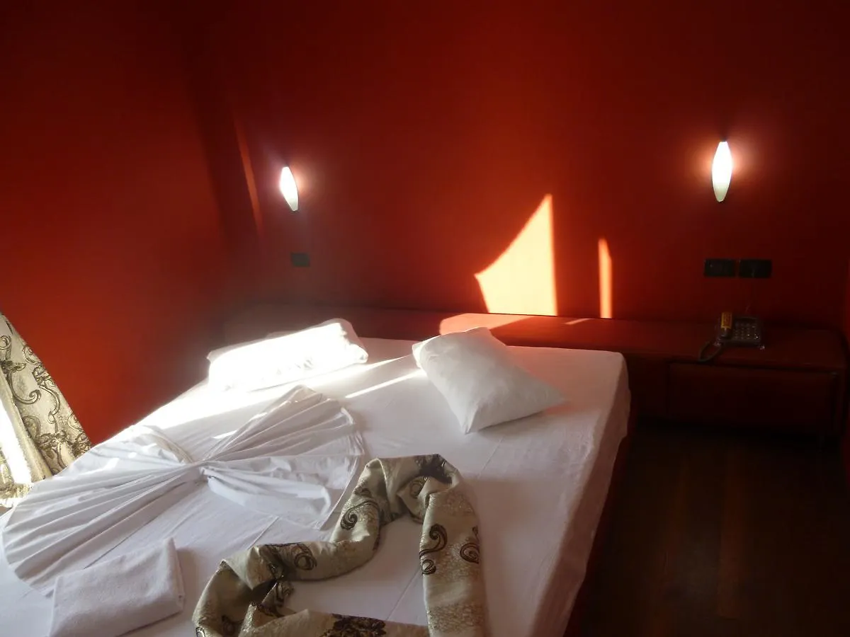 Hotel Red Apple Fier